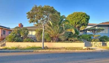 Main picture of 5115 W 58th Pl