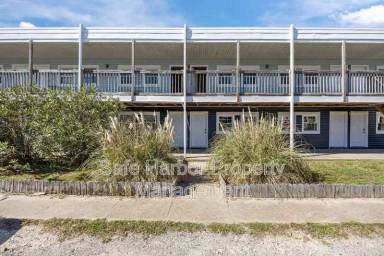 Main picture of 827 E Ocean View Ave