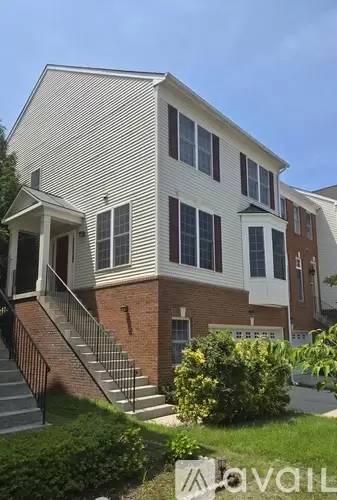 Main picture of 25282 McIntyre Sq