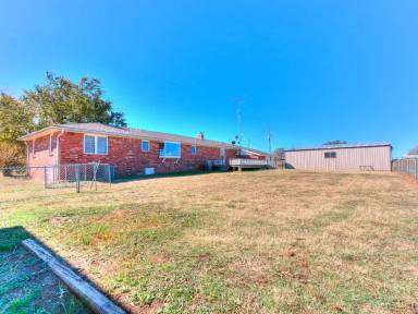 Main picture of 32450 New Hope Rd