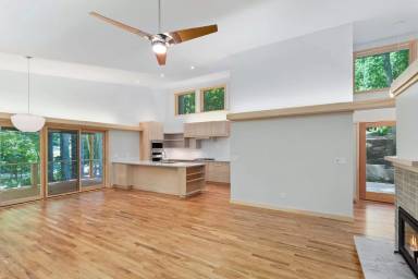 Main picture of 162 Sequoyah Hills Dr