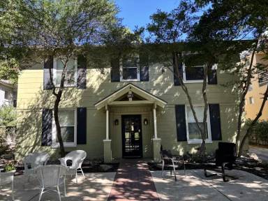 Main picture of 3911 Prescott Ave