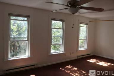 Main picture of 239 Elm St