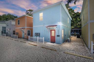 Main picture of 1456 NW 6th Pl
