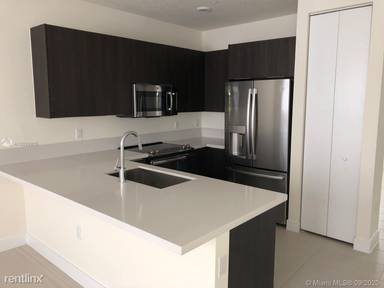 Main picture of 10226 NW 64th Ter