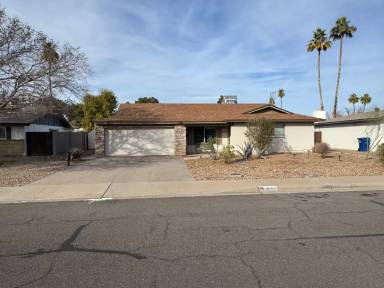 Main picture of 2058 E Fremont Dr