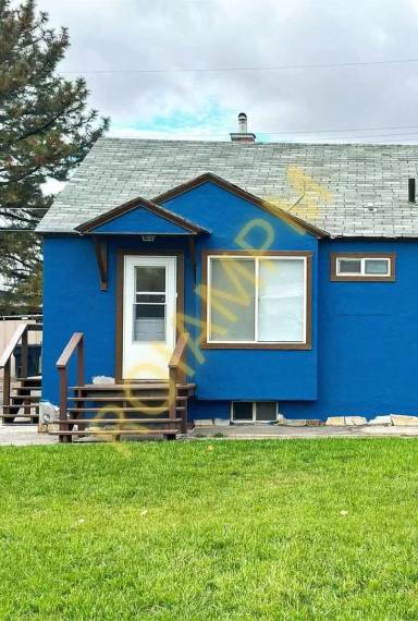 Main picture of 217 Oregon St