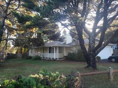 Main picture of 240 Breakwater Dr