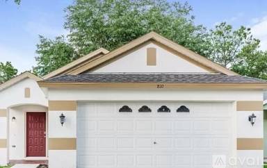 Main picture of 816 Cape Cod Cir
