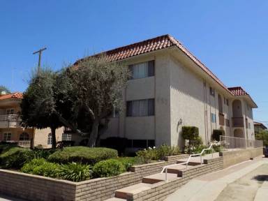 Main picture of 927 W 9th St