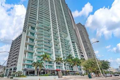 Main picture of 900 Biscayne Bay Condos