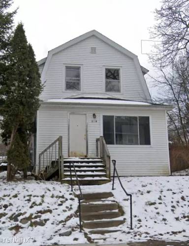 Main picture of 1004 Perry St