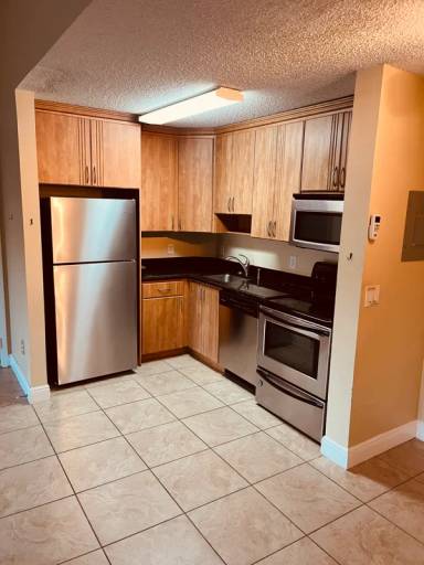 Main picture of 10717 Cleary Blvd