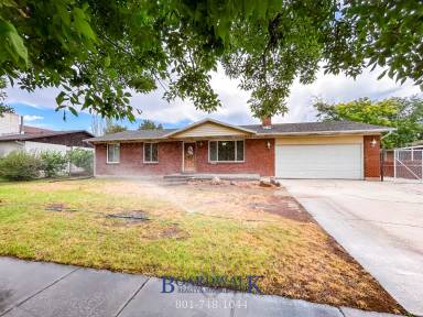 Main picture of 2106 W Western Charm Dr