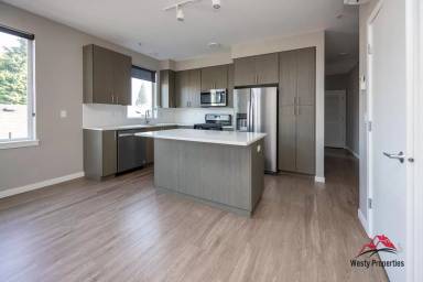 Main picture of 85 N Going St