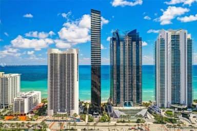 Main picture of 17141 Collins Ave