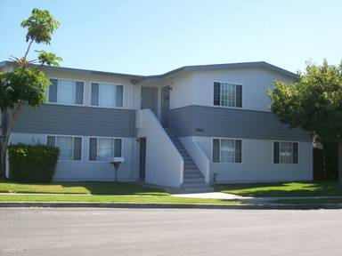 Main picture of 2864 Hickory Pl