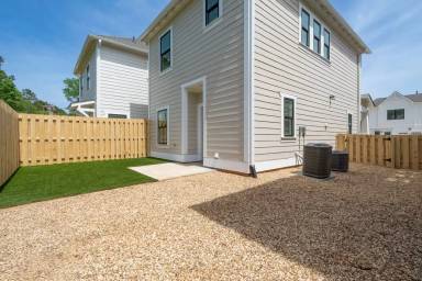 Main picture of 148 Huntley Dr