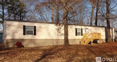 Main picture of 820 Oak Grove Rd