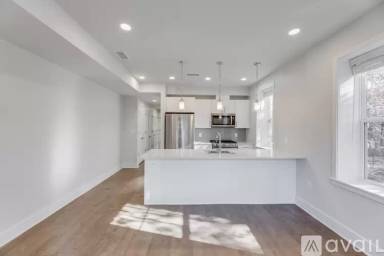 Main picture of 2201 40th Pl NW