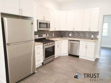 Main picture of 2132 N 32nd St