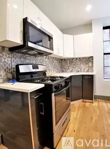 Main picture of 1018 Halsey St