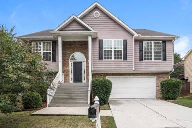 Main picture of 2452 Temple View Dr