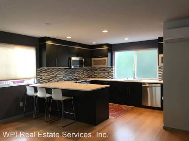 Main picture of 2307 NE 86th St