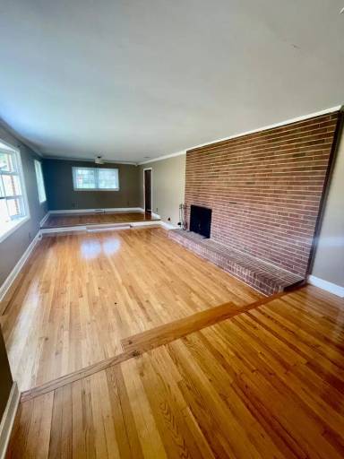 Main picture of 1936 Crestdale Dr