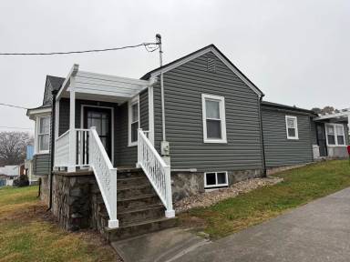Main picture of 313 E Bernard Ave