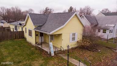 Main picture of 1627 W Nelson St