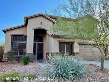 Main picture of 2823 W Wayne Ln