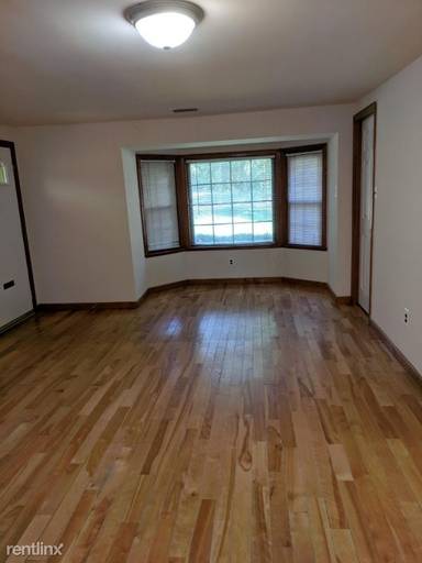 Main picture of 3425 W School House Ln