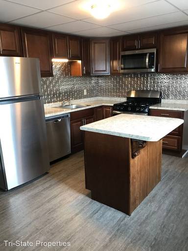 Main picture of 2316 W Franklin St
