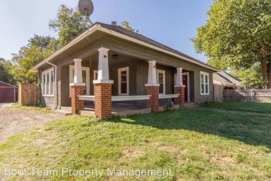 Main picture of 505 1/2 College St