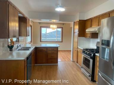 Main picture of 3606 NE 131st Pl