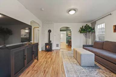 Main picture of 609 Pearl St