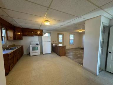 Main picture of 19 Lilac Ln