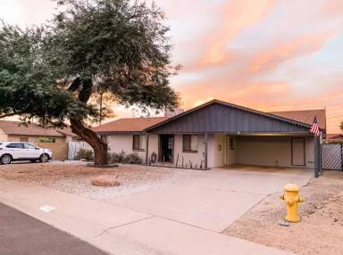 Main picture of 715 E Cavalier Dr