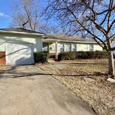 Main picture of 10563 E 5th St