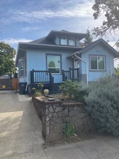 Main picture of 4048 N Haight Ave