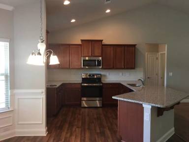 Main picture of 396 Angela Ln