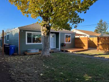 Main picture of 844 S Howard St