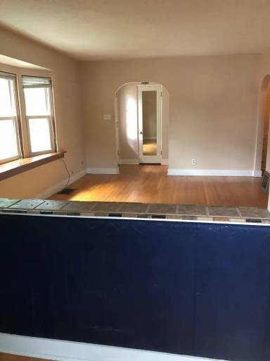 Main picture of 206 E Avenue D