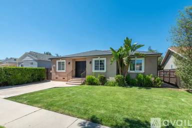 Main picture of 18005 Bullock St