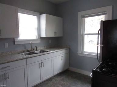 Main picture of 615 Griggs St SE