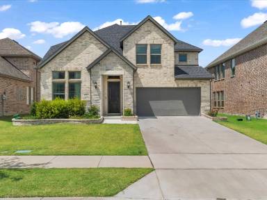 Main picture of 4828 Celestial Rd