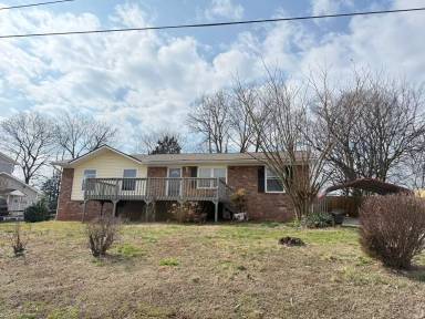 Main picture of 2023 Highland Rd