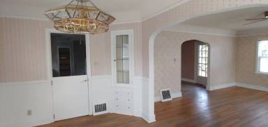 Main picture of 2819 W Maplewood Ave