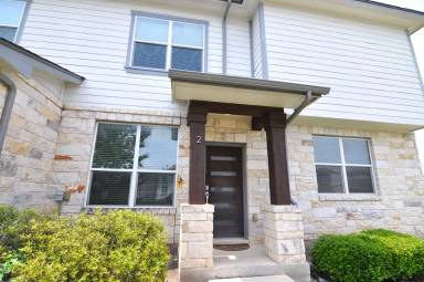 Main picture of 2101 Town Centre Dr